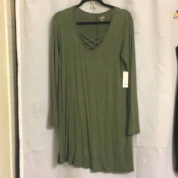Francesca's Collections Dresses & Skirts - NWT olive lattice v neck long sleeve dress, L